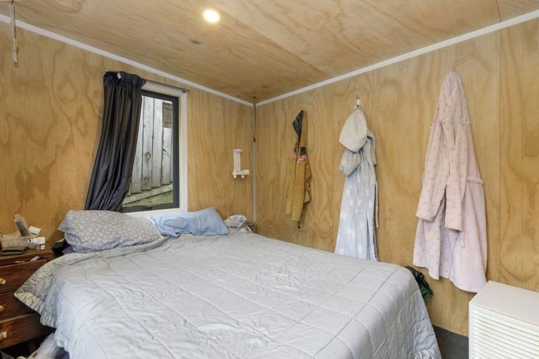 Photo of property in 6 Serenity Grove, Maoribank, Upper Hutt, 5018