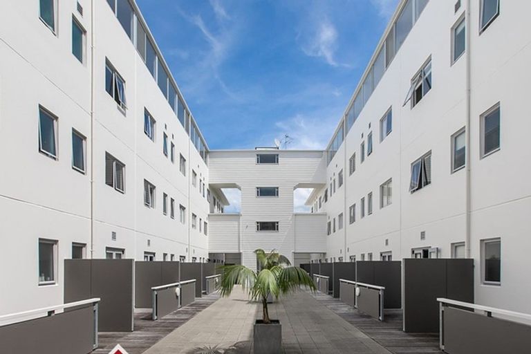 Photo of property in 325/26 Morningside Drive, Morningside, Auckland, 1025