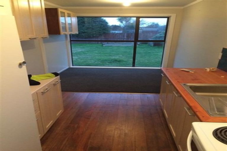 Photo of property in 61 Dickson Crescent, Hornby, Christchurch, 8042