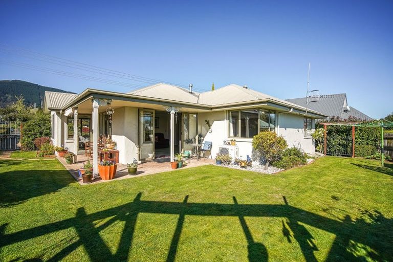 Photo of property in 330 Suffolk Road, Stoke, Nelson, 7011