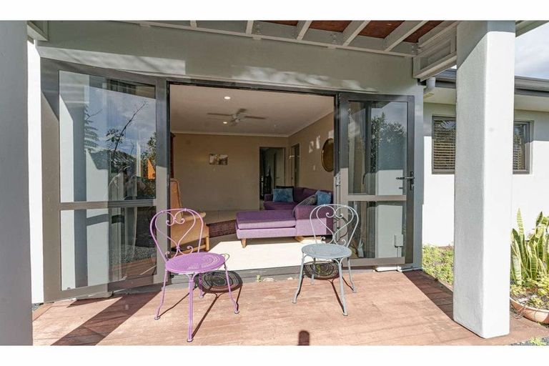 Photo of property in 37 Rarere Terrace, Kerikeri, 0230