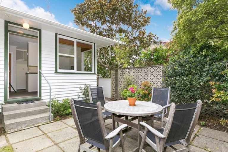 Photo of property in 3 Ranelagh Terrace, Karori, Wellington, 6012