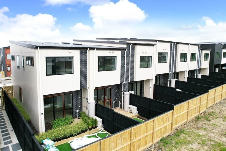 Photo of property in 53 Kiato Lane, Flat Bush, Auckland, 2019