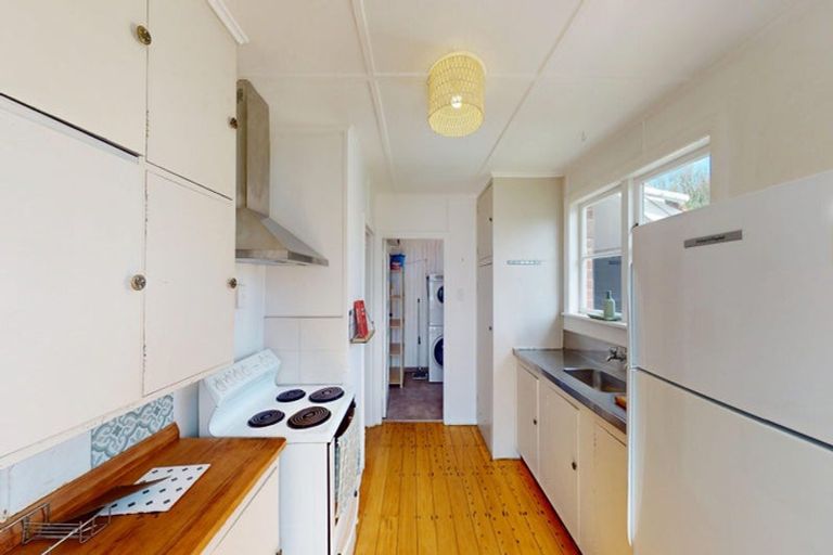 Photo of property in 11 Victory Place, Aramoho, Whanganui, 4500