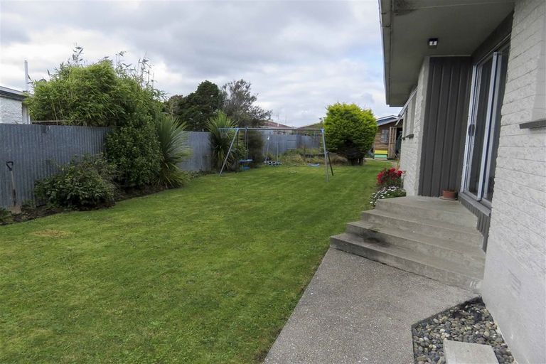 Photo of property in 12 Burns Street, Kew, Invercargill, 9812