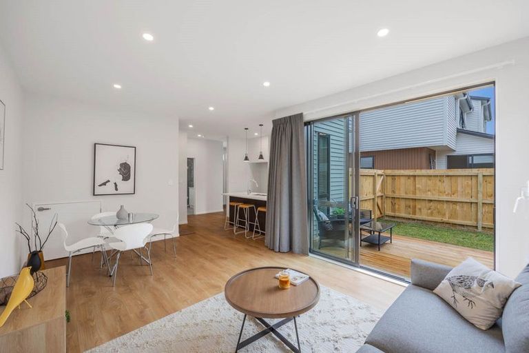 Photo of property in 4c Halberg Street, Glenfield, Auckland, 0629