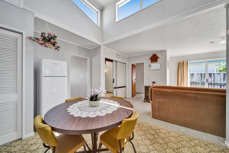 Photo of property in 4a Brierley Place, Marfell, New Plymouth, 4310