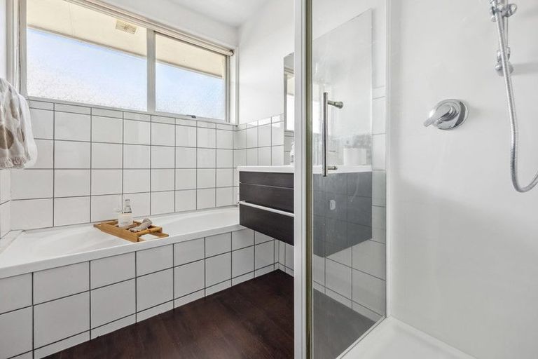 Photo of property in 5 Betula Place, Parklands, Christchurch, 8083