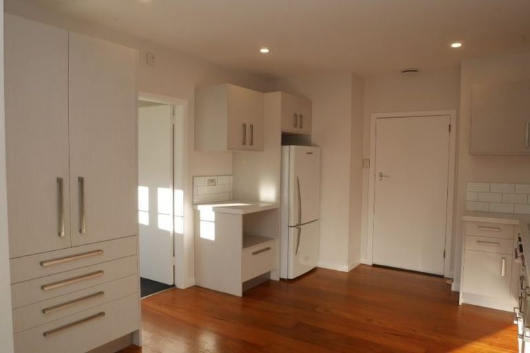 Photo of property in 179 Raumati Road, Raumati Beach, Paraparaumu, 5032