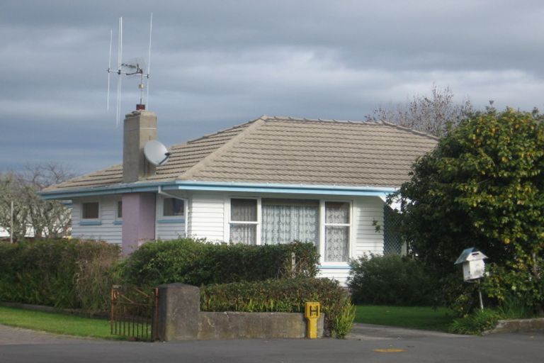 Photo of property in 100 Clarkin Road, Fairfield, Hamilton, 3214