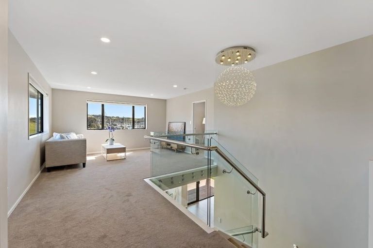 Photo of property in 1 Parkview Drive, Gulf Harbour, Whangaparaoa, 0930