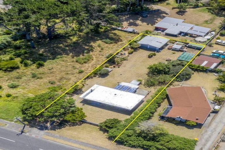 Photo of property in 868 Hokio Beach Road, Hokio Beach, Levin, 5571