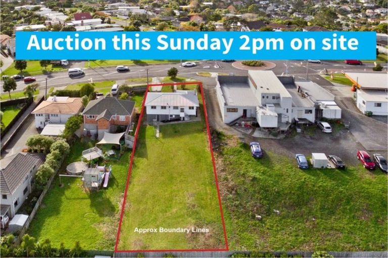 Photo of property in 658 East Coast Road, Pinehill, Auckland, 0630