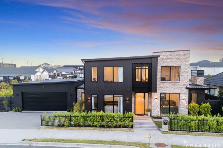 Photo of property in 16 Ruxton Road, Wainui, 0932