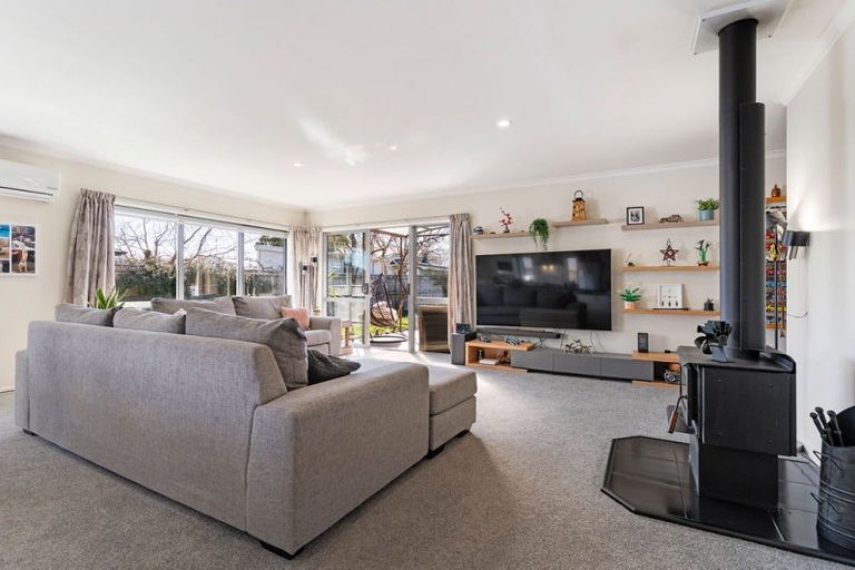 Photo of property in 3 Tararua Crescent, Carterton, 5713