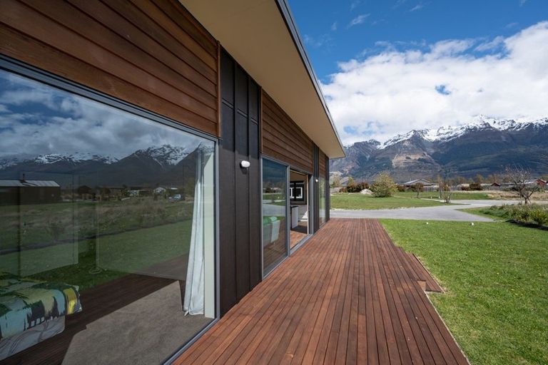 Photo of property in 11 Old Dairy Close, Glenorchy, 9372