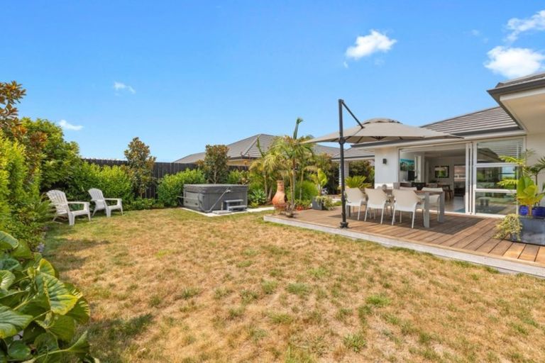 Photo of property in 17 Drabble Crescent, Papamoa Beach, Papamoa, 3118