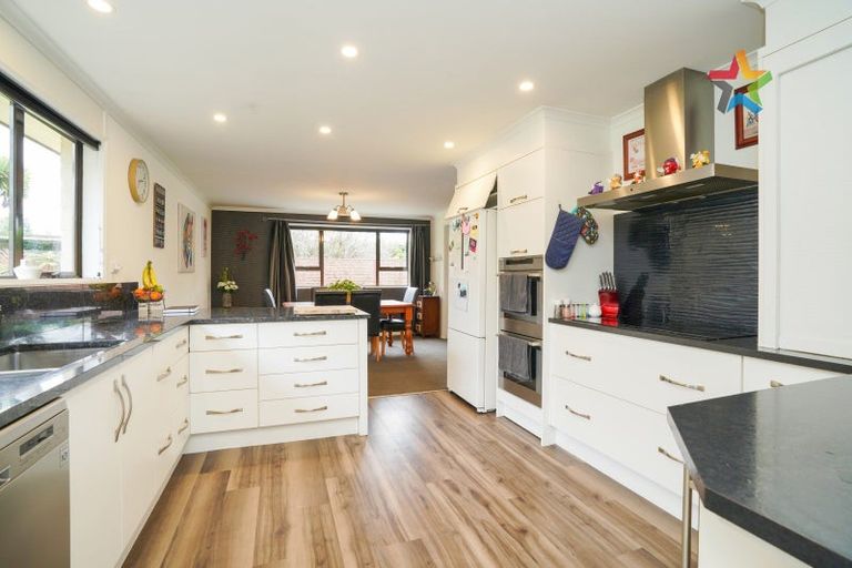 Photo of property in 220 Mill Road South, Seaward Bush, Invercargill, 9871