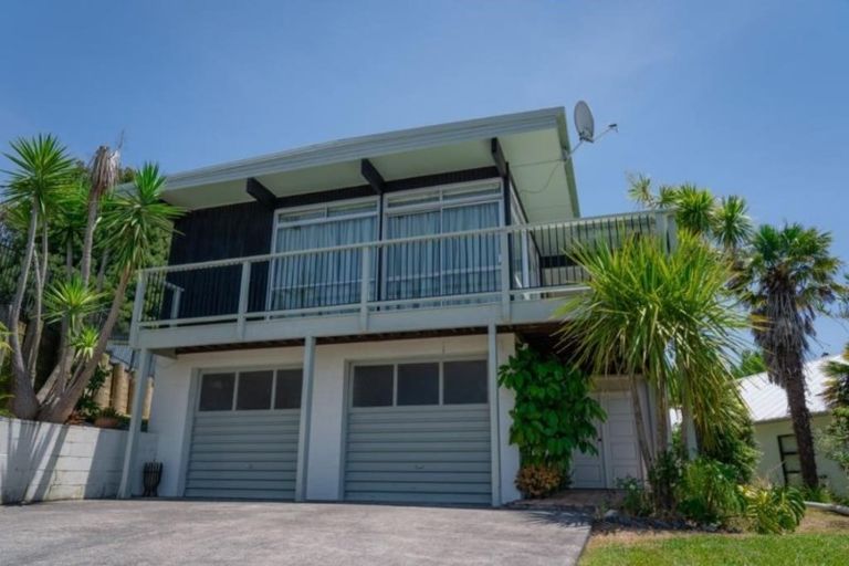 Photo of property in 7 Sykes Avenue, Hatfields Beach, Orewa, 0931