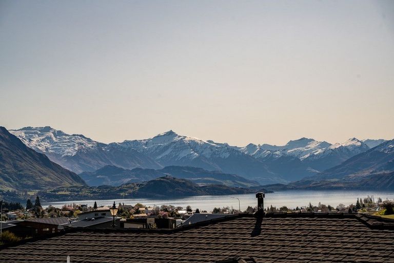 Photo of property in 17a Mataraki Place, Wanaka, 9305
