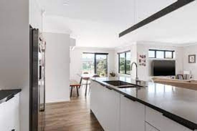 Photo of property in 8 Stevie Lane, Omokoroa, 3114