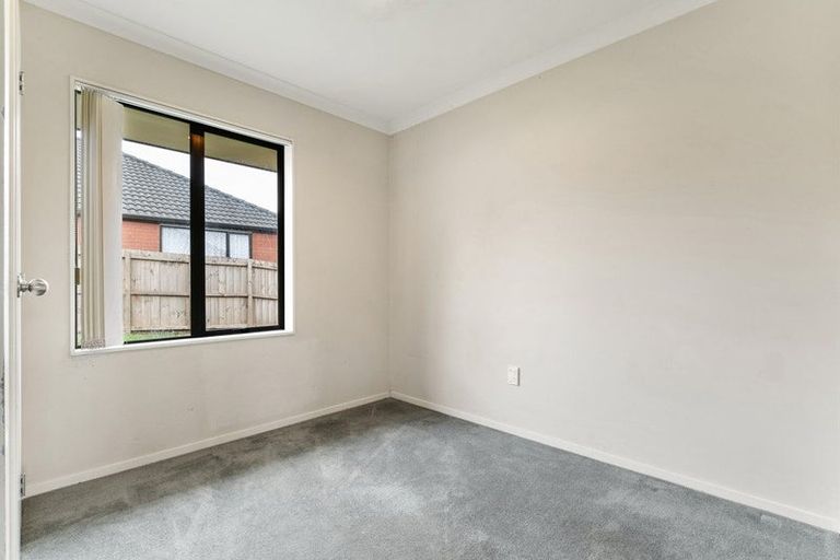 Photo of property in 52 Saralee Drive, Manurewa, Auckland, 2105