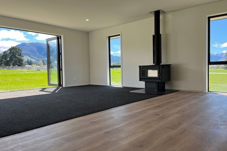Photo of property in 2 Balfour Way, Hanmer Springs, 7334