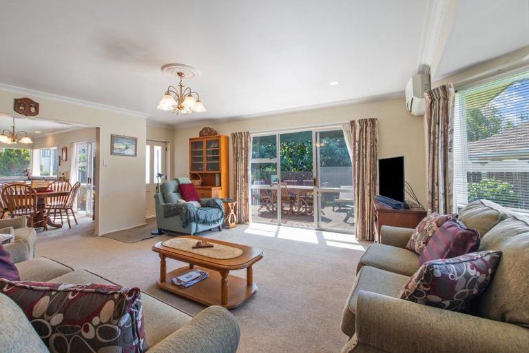 Photo of property in 18a South Street, Papakura, 2110