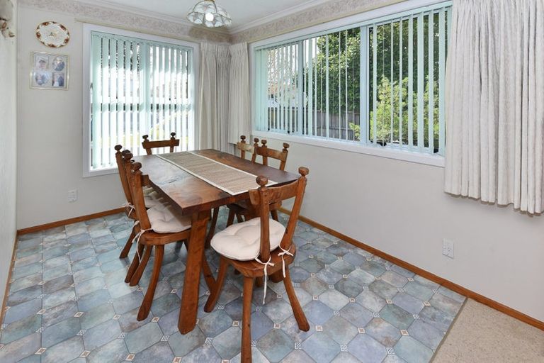 Photo of property in 7a Bunnythorpe Road, Papakura, 2110