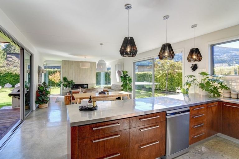 Photo of property in 29 Mathias Terrace, Arthurs Point, Queenstown, 9371