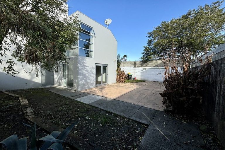 Photo of property in 6/22 Heywood Terrace, Richmond, Christchurch, 8013