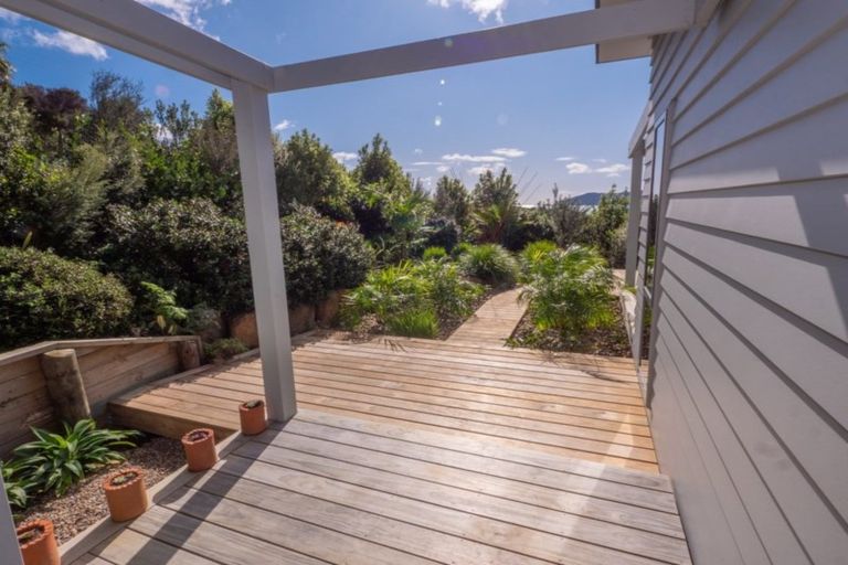 Photo of property in 32 Cable Bay Block Road, Cable Bay, 0420