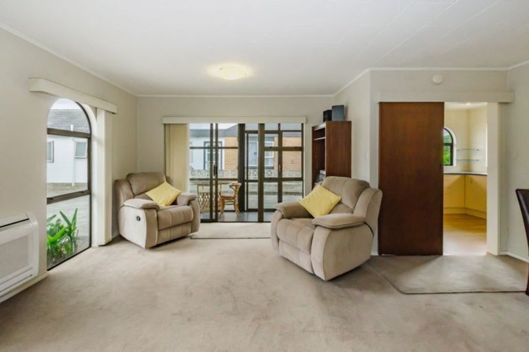 Photo of property in 118 Hillcrest Road, Raumati Beach, Paraparaumu, 5032