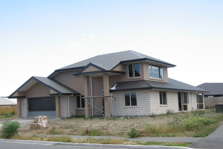 Photo of property in 11 Foresters Crescent, Parklands, Christchurch, 8083