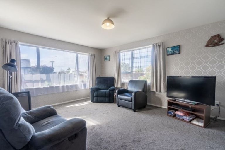 Photo of property in 66 Vivian Street, Burwood, Christchurch, 8083