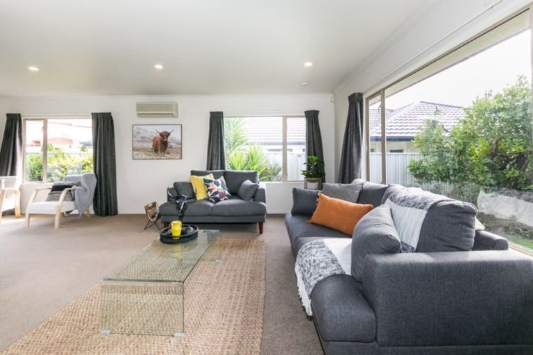 Photo of property in 28 Russell Robertson Drive, Havelock North, 4130