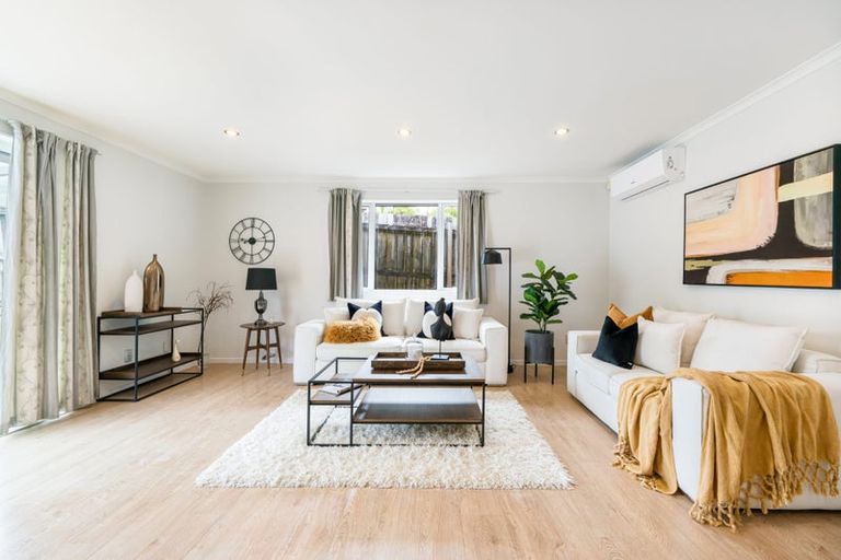 Photo of property in 1d Kuaka Place, New Lynn, Auckland, 0600