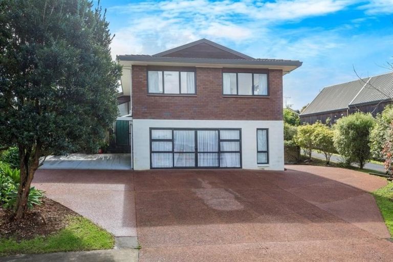 Photo of property in 86 Gosford Drive, Botany Downs, Auckland, 2010