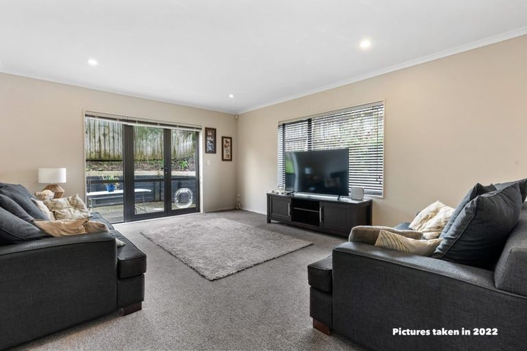 Photo of property in 31d Chieftain Rise, Goodwood Heights, Auckland, 2105