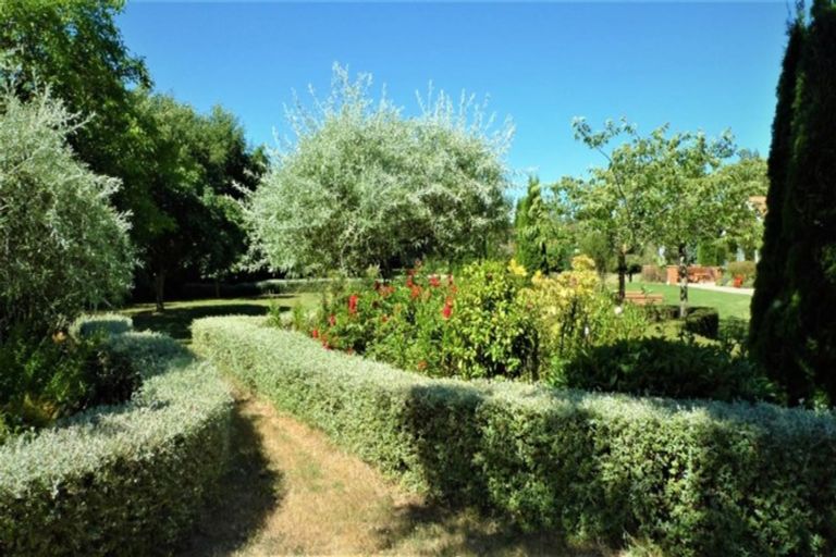 Photo of property in 10 Faith Place, West Melton, Christchurch, 7675