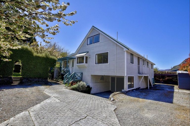 Photo of property in 14 Kawarau Place, Frankton, Queenstown, 9300