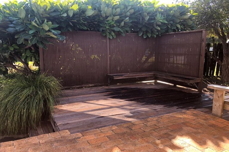 Photo of property in 54 Wellesley Road, Mangere Bridge, Auckland, 2022