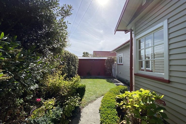 Photo of property in 12 Packe Street, Edgeware, Christchurch, 8013