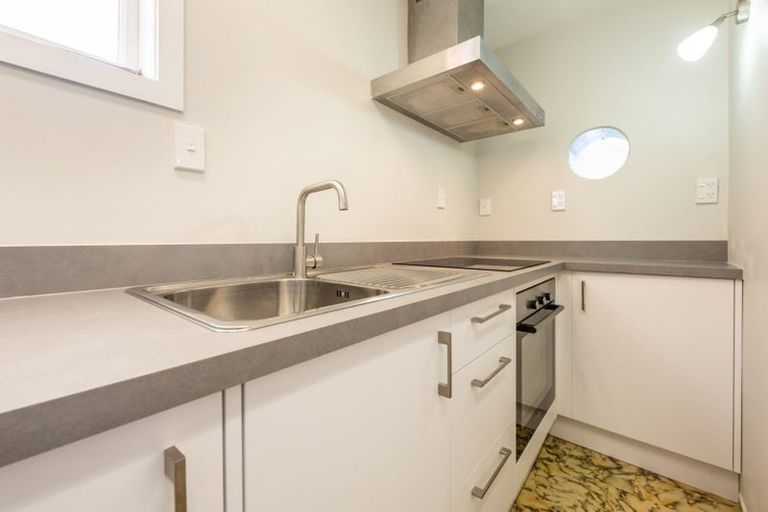 Photo of property in 8 Roseneath Terrace, Roseneath, Wellington, 6011