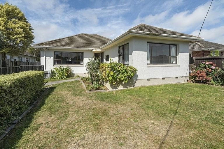 Photo of property in 16 Kerrs Road, Linwood, Christchurch, 8062