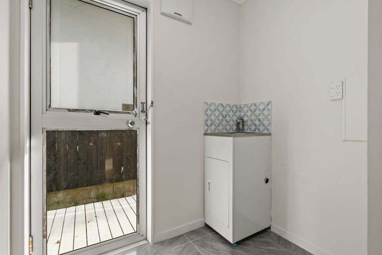 Photo of property in 23 Everglade Drive, Goodwood Heights, Auckland, 2105