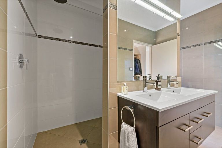 Photo of property in 69a Oraha Road, Kumeu, 0892