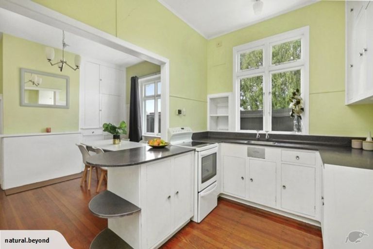 Photo of property in 1/19 Hills Road, Edgeware, Christchurch, 8013