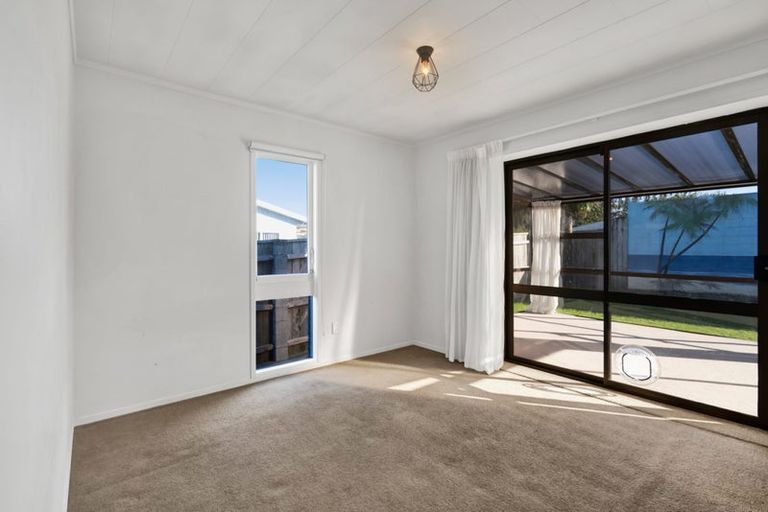 Photo of property in 7 Oleander Place, Bell Block, New Plymouth, 4312