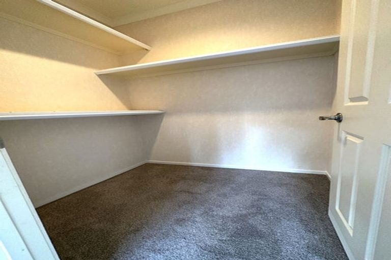 Photo of property in 19 Ballymore Drive, Pinehill, Auckland, 0632